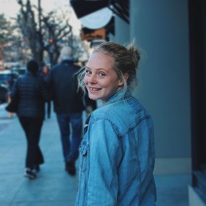 Meet your Posher, Claire